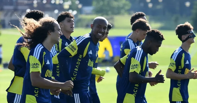 Fenerbahçe nin yıldızı ayrılıyor! Ülkesinin takımıyla görüşmeler başladı
