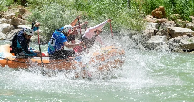 Türkiye Rafting Şampiyonası nın 3 üncü ayağından renkli görüntüler Van Haberleri Habertürk Yerel Haberler
