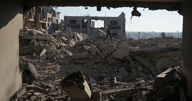 İsrail Gazze de ateşkesi ihlal etti: Gazze kentine saldırı! Ölü ve yaralılar var