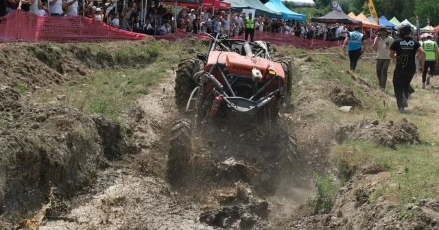 Çamur ve adrenalin Yenice de buluştu: Off Road tutkunları nefes kesti Karabük Haberleri Habertürk Yerel Haberler