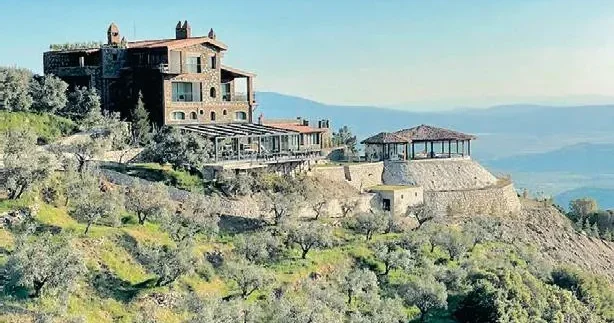 İLKER GEZİCİ Dünya tiyatrosunun üç yıldızı Efes’te buluşuyor