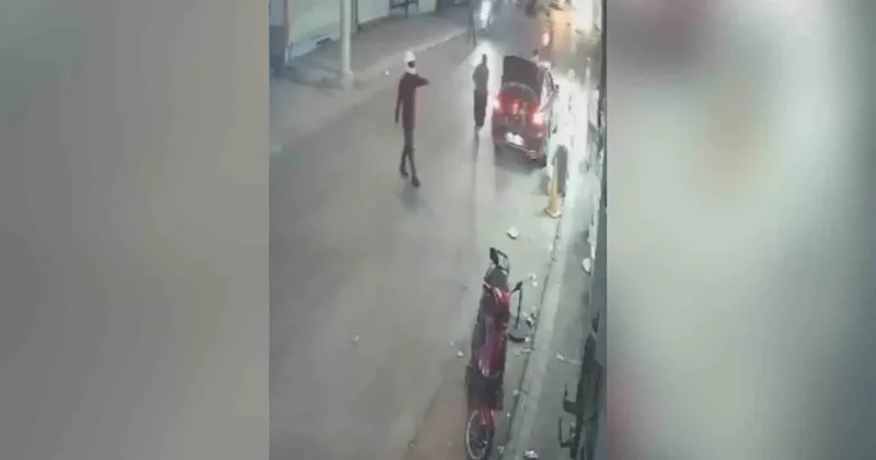 Kasklı saldırgan iş yerini kurşunladı: 1 yaralı