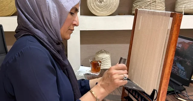 Minyatür tezgahlarla dokuma sanatını gençlere aktarıyor Iğdır Haberleri Habertürk Yerel Haberler