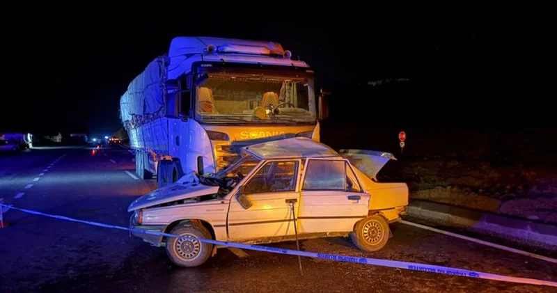 Kastamonu da TIR ile çarpışan otomobildeki evli çift öldü Son dakika haberleri