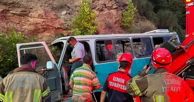 İzmir de tarım işçilerini taşıyan minibüs kaza yaptı: 1 ölü, 8 yaralı İzmir Haberleri Habertürk Yerel Haberler
