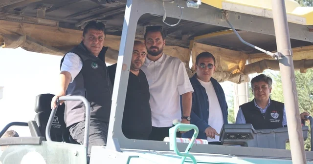 Başkan Durgut asfalt makinesinin başına geçti, ilk serimi başlattı Bilecik Haberleri Habertürk Yerel Haberler