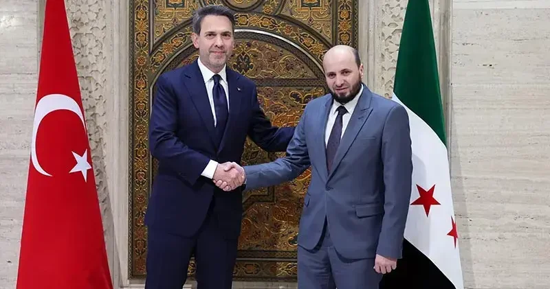 Enerji ve Tabii Kaynaklar Bakanı Bayraktar, Suriye de