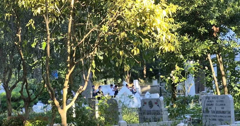 Denizolgun un Kabrine Ziyaret