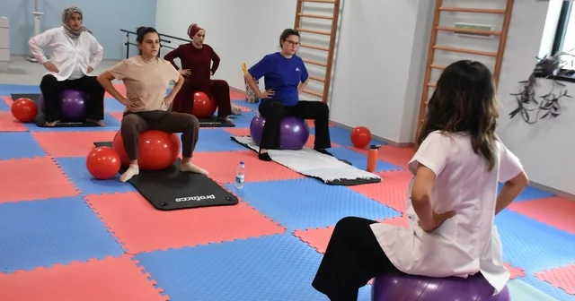 İzmir Şehir Hastanesi nde gebe egzersiz programı ile doğuma hazırlık İzmir Haberleri Habertürk Yerel Haberler