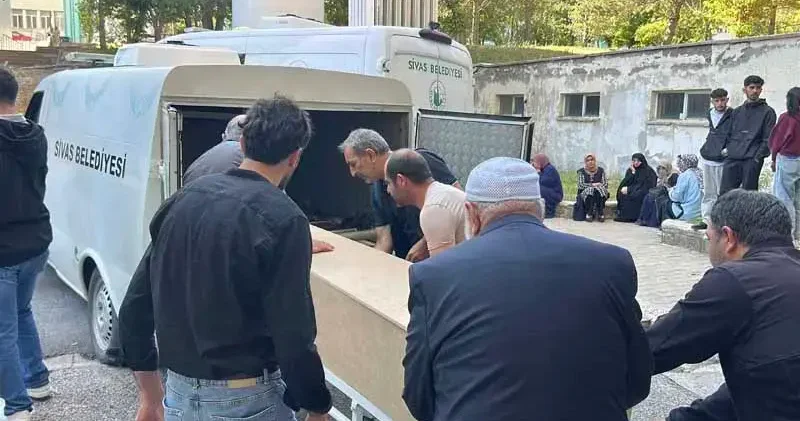 Sivas ta KKKA tedavisi gören çiftçi öldü