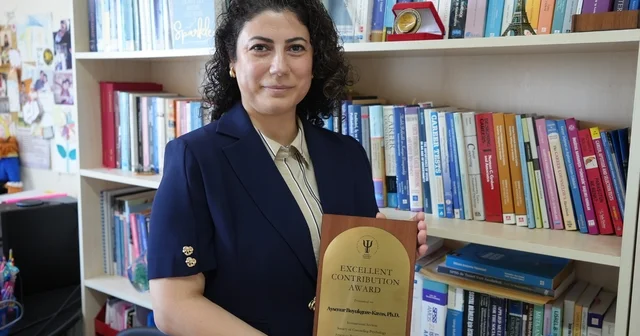 ABD den Üstün Katkı Ödülü alan profesör: Gençlerin en çok yaşadığı sorunlardan biri belirsizlik Samsun Haberleri Habertürk Yerel Haberler