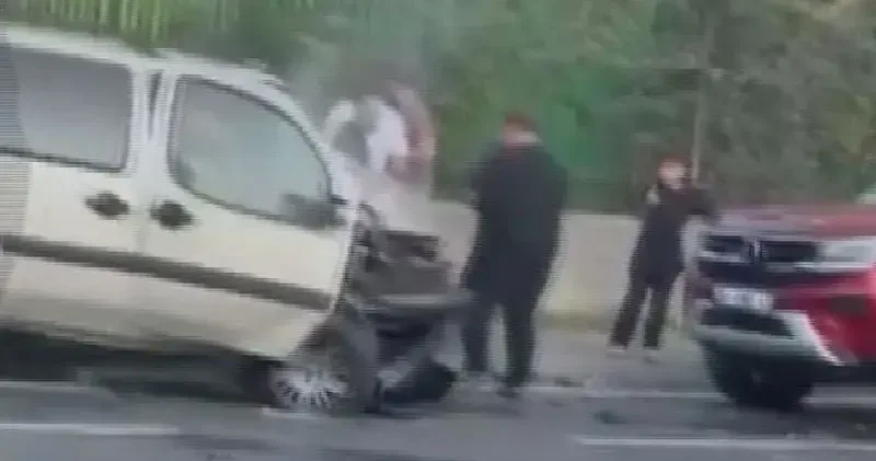 Sarıyer de 4 aracın karıştığı zincirleme kazada otomobil sürücüsü yaralandı