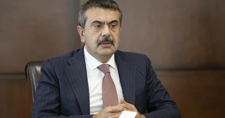 MEB den 81 ile yeni eğitim yılı genelgesi: Kayıt ücreti alınmayacak, cep telefonu yasağı sürecek