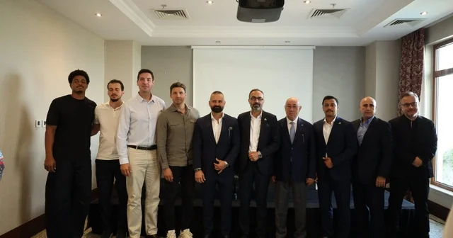 Basketbol Süper Ligi nin yeni takımı Körfez Basket görücüye çıktı Kulüp Başkanı Hacı Yılmaz: Kocaeli de ciddi açık vardı, gördük Hedeflerimiz büyük olduğu için Kocaeli ye geldik Kocaeli Haberleri Habertürk Yerel Haberler