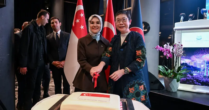 Bakan Göktaş, Singapur Milli Günü Resepsiyonu na katıldı