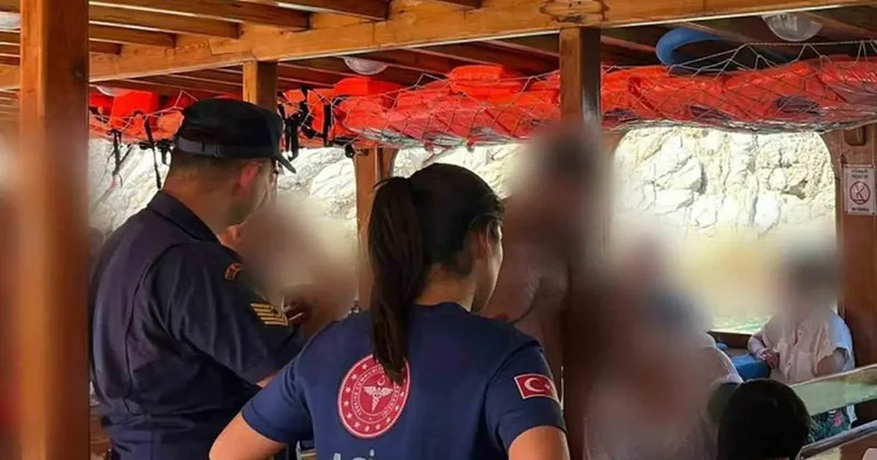 Bodrum’da gezi teknesinde rahatsızlanan vatandaşa tıbbi tahliye