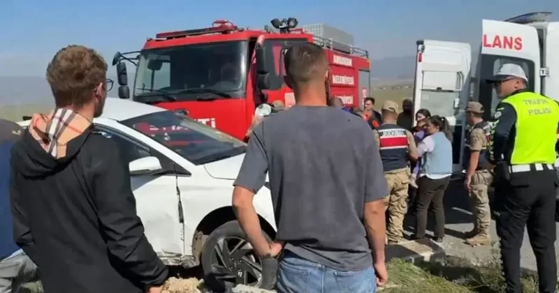 Otomobil ile pikap çarpıştı: 3 kişi yaralandı