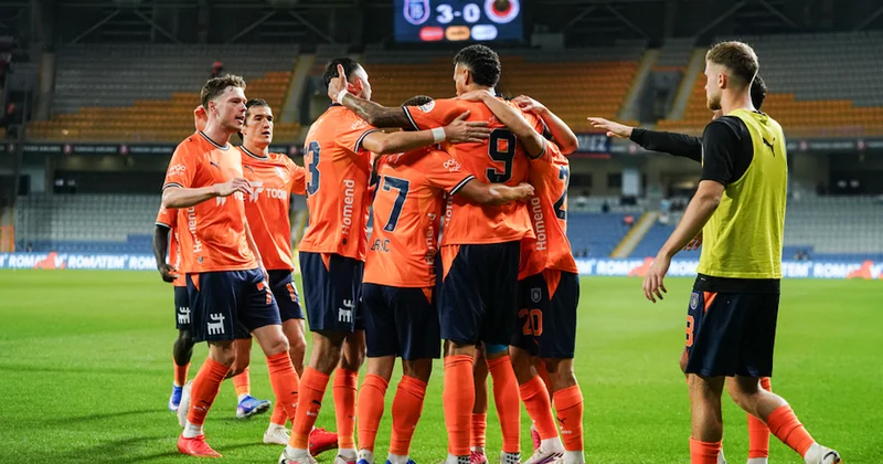 Başakşehir kara bulutları 4 golle dağıttı Sözcü Gazetesi