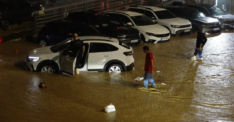 Trabzon da sağanak etkili oldu