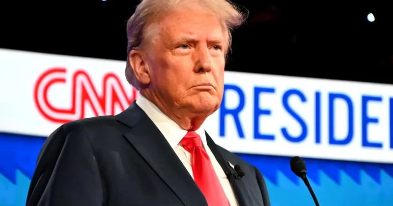 Trump tan bomba karar: CNN ve 2 kanalın Beyaz Saray a girişini yasakladı!