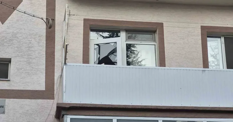 Kötü koku ihbarı ekipleri harekete geçirdi: Evinde ölü bulundu