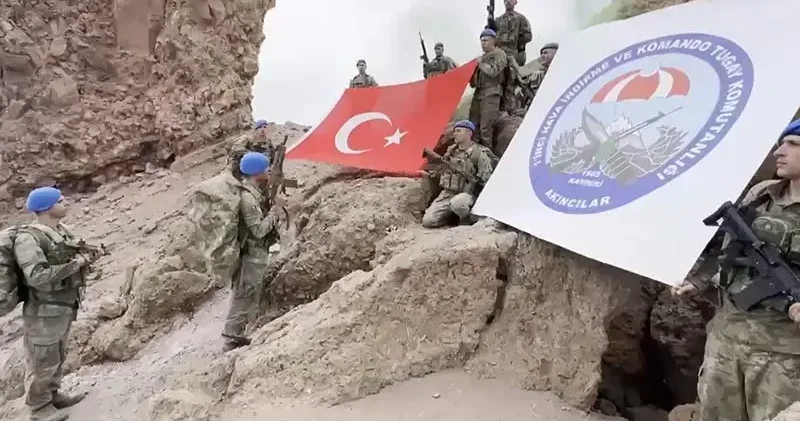 Komandolar, Somalili askeri personelle Erciyes e tırmandı