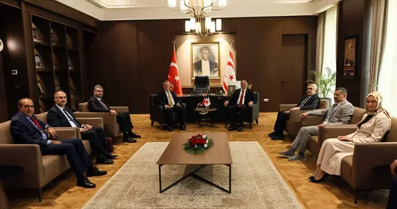 Bakan Bak, KKTC Meclis Başkanı Öztürkler ile görüştü
