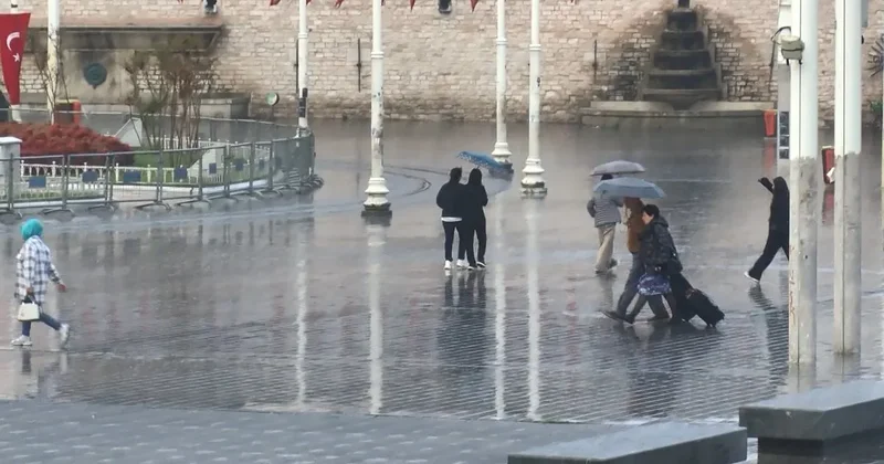 İstanbul güne yağmurla başladı