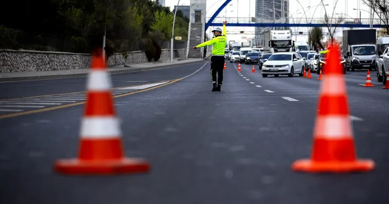 Sürücüler dikkat! Valilik uyardı: İstanbul da bazı yollar 10 gün trafiğe kapatılacak