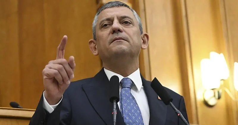 CHP’nin fondaş medyasında gerilim tırmandı! Özgür Özel hakkında şok iddia: Benim kovulmamı o istedi!