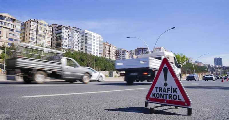 19 Ekim 2025 Pazar bugün İstanbul da trafiğe kapalı sokak, cadde, bulvar ve meydanlar ile alternatif güzergah rotaları