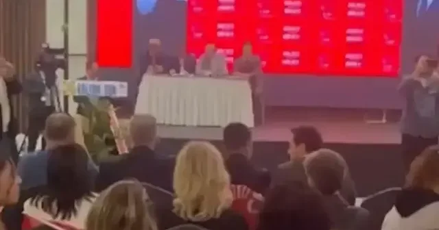 CHP kongresinde gazeteciler kovuldu VİDEO İZLE