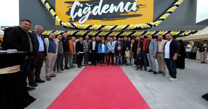 Çiğdemci, İzmir’de kapılarını açtı