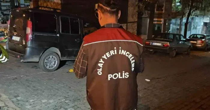 Eski eşini bıçakla yaraladı
