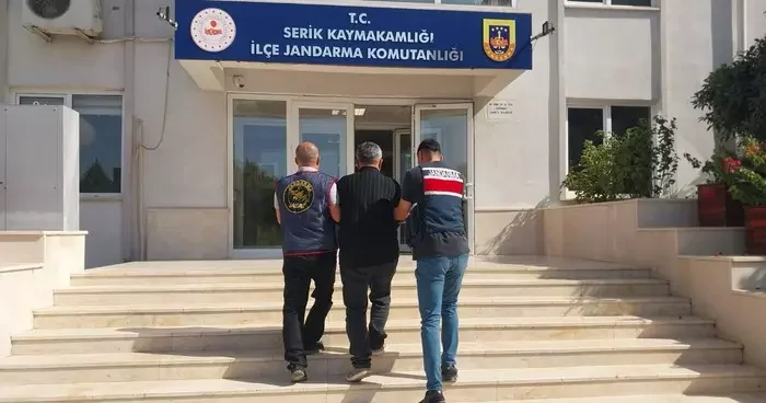 48 yıl hapis cezası bulunuyor: Antalya da firari hükümlü yakalandı