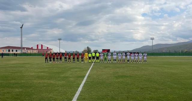 Ladik Belediyespor sahasında Sinopspor ile 3 3 berabere kaldı Samsun Haberleri