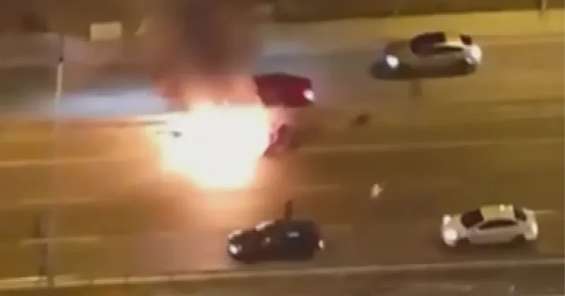 Pendik te Otomobil Yangını
