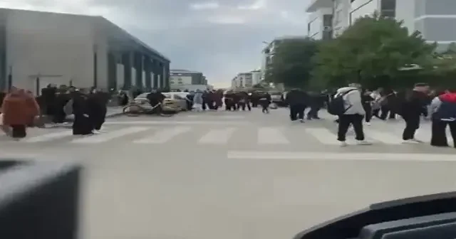 Ehliyetsiz sürücünün okul önünde motosikletle tehlikeli yolculuğuna 65 bin lira ceza Bursa Haberleri