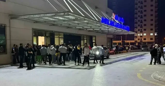Düğün salonu önünde babasıyla tartışan şahıslara ateş etti: Beş kişi yaralandı Gündem Haberleri