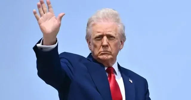 ABD Başkanı Trump: Uyuşturucu taşırken vurulan denizaltıdan kurtulan iki kişi ülkelerine iade edilecek Dünya Haberleri