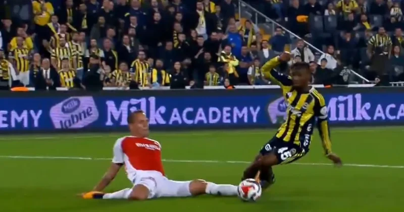 Kadıköy de penaltı kararı! Fenerbahçe Haberleri
