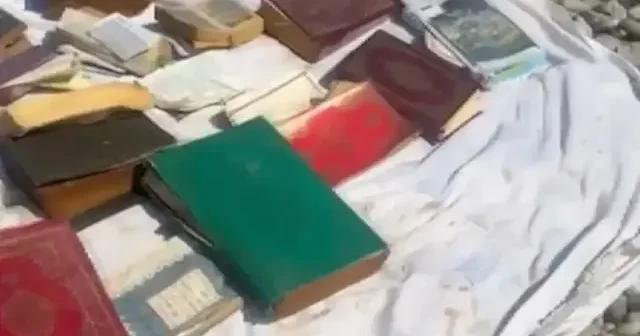 Batman’da dere kenarına bırakılmış çuvallarca Kur’an ı Kerim bulundu VİDEO İZLE