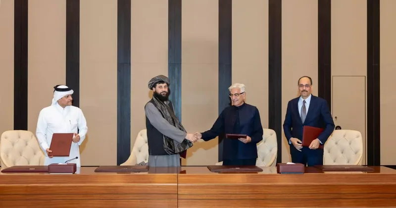 Türkiye ile Katar devre girdi! Afganistan ve Pakistan savaşı bitirdi