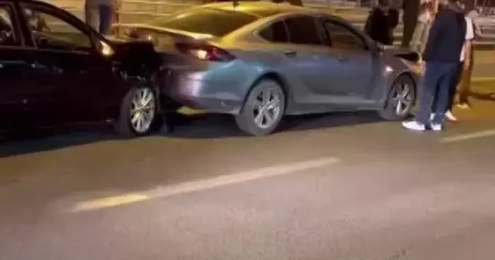 Diyarbakır’da 9 aracın karıştığı kazada 3 kişi yaralandı