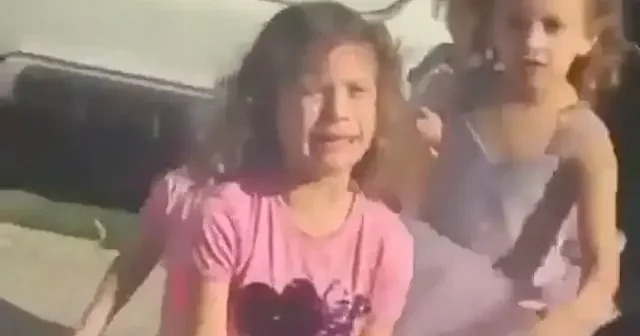 Filistinli kız masum kardeşini tutuklamasınlar diye işgalci polise ağlayarak dil döktü VİDEO İZLE