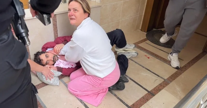 Yol kavgası evde bitti: Kapısına gelip boynundan bıçakladı Sözcü Gazetesi