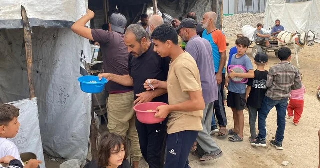 Yüksekova da düzenlenen hayır çarşısı geliri ihtiyaç sahiplerine ulaştırıldı Hakkari Haber Habertürk Yerel Haberler