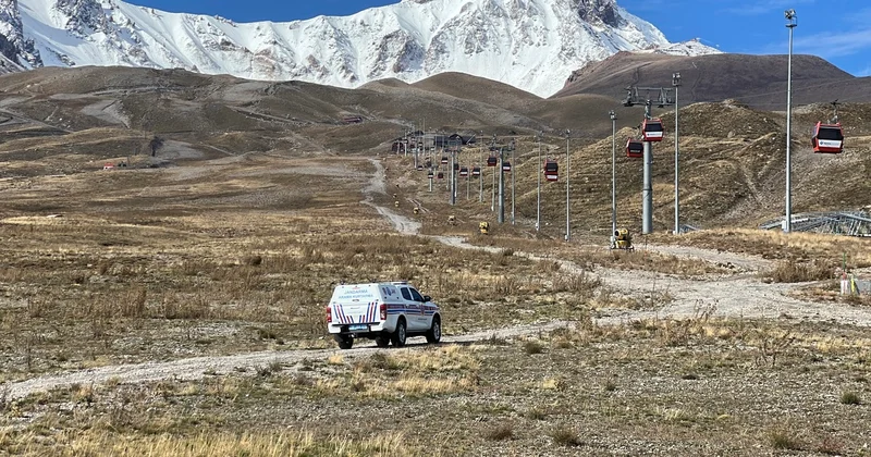 Kayseri de Erciyes Dağı nda feci ölüm: Antrenör ve rehber Hasan Ali Şahin kayalıklardan düştü