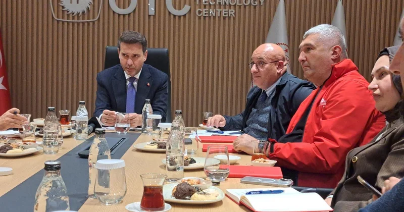 Bakan Bayraktar a açıkça soruldu: Enerjide dışa bağımlı olmaktan ne zaman kurtulacağız?