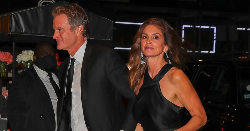 Evlat acısı yaşayan Cindy Crawford sessizliğini bozdu: Yıkıldık!
